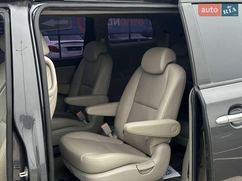 Минивэн Kia Carnival 2017 в Одессе фото 10 Минивэн Kia Carnival 2017 в Одессе