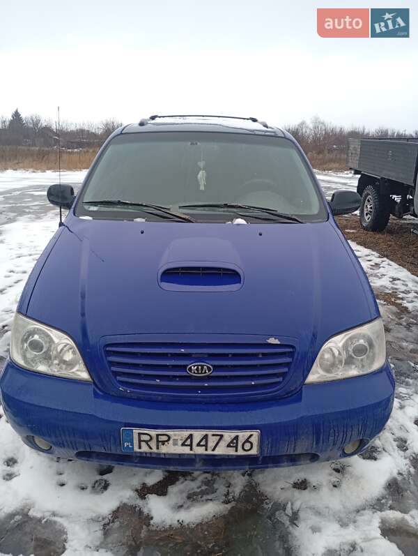 Минивэн Kia Carnival 2004 в Краматорске