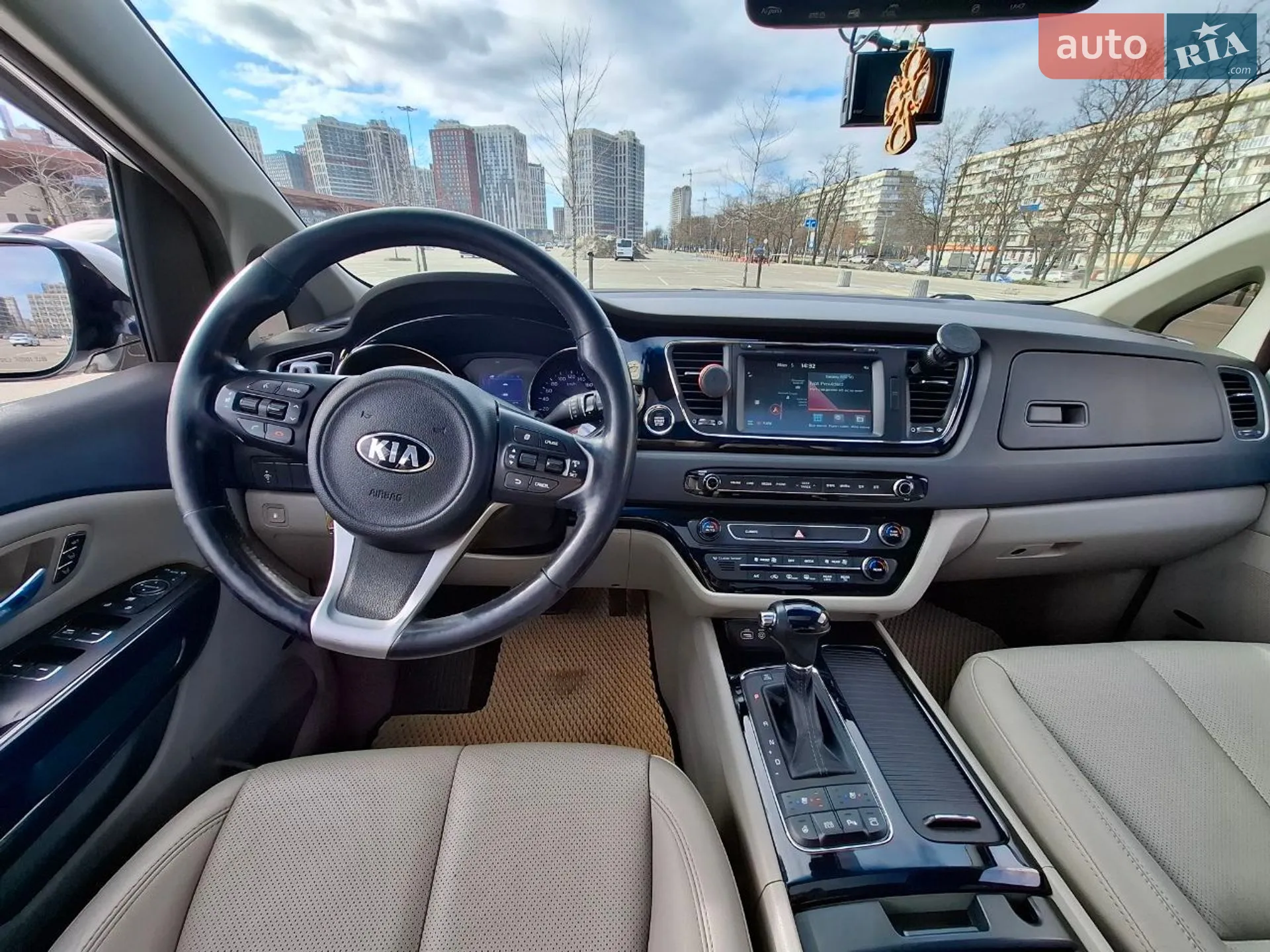2016 Kia Carnival - мініатюра 13