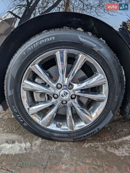 Минивэн Kia Carnival 2018 в Тернополе