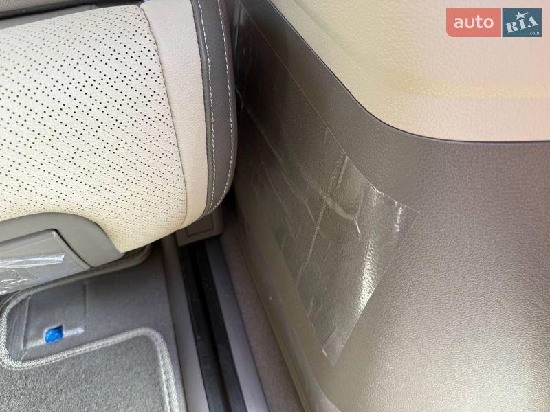 Минивэн Kia Carnival 2023 в Тернополе