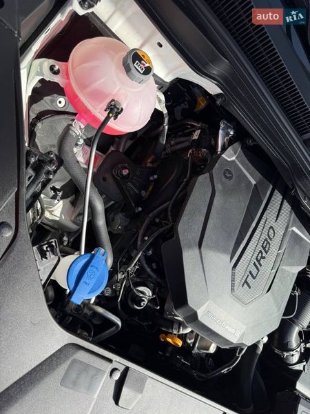 Минивэн Kia Carnival 2023 в Тернополе