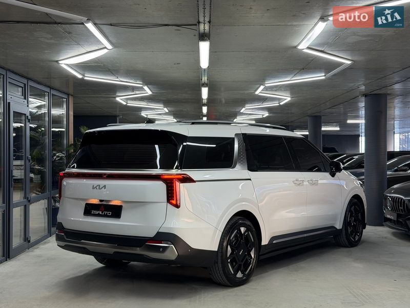 Минивэн Kia Carnival 2024 в Одессе