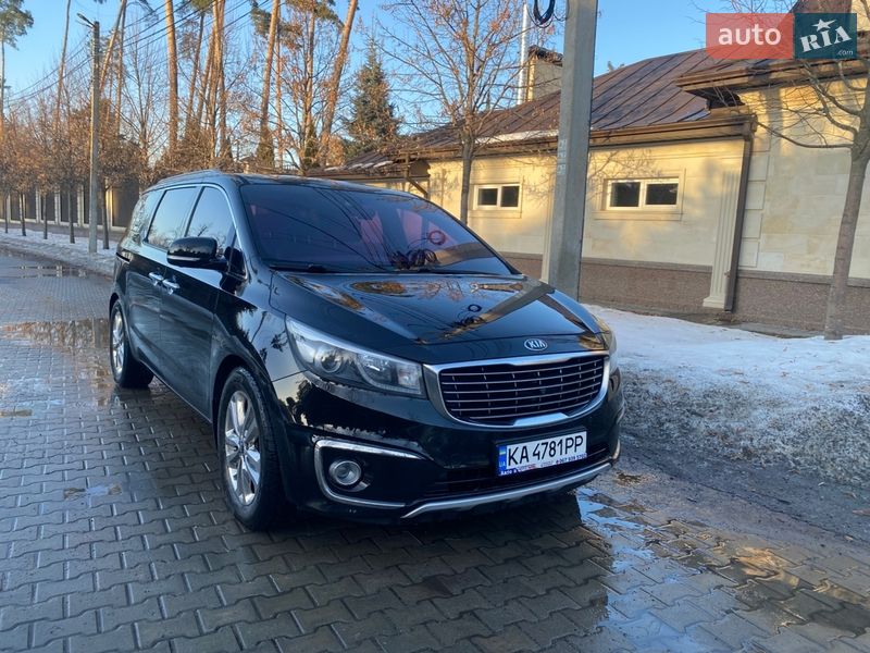 Минивэн Kia Carnival 2014 в Киеве