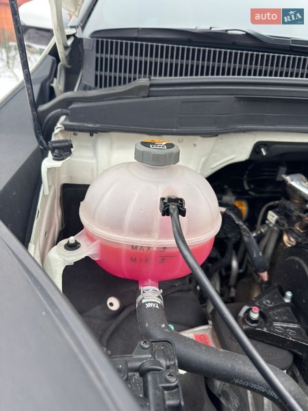 Минивэн Kia Carnival 2023 в Бердичеве