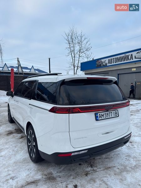 Минивэн Kia Carnival 2023 в Бердичеве