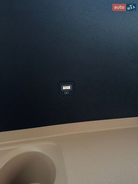 Минивэн Kia Carnival 2023 в Бердичеве