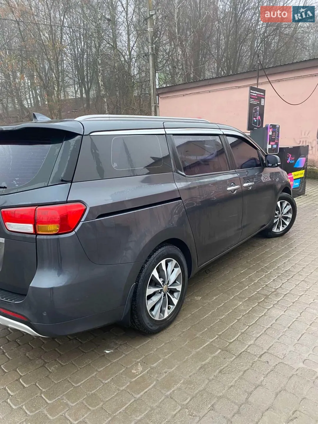 2015 Kia Carnival - мініатюра 3