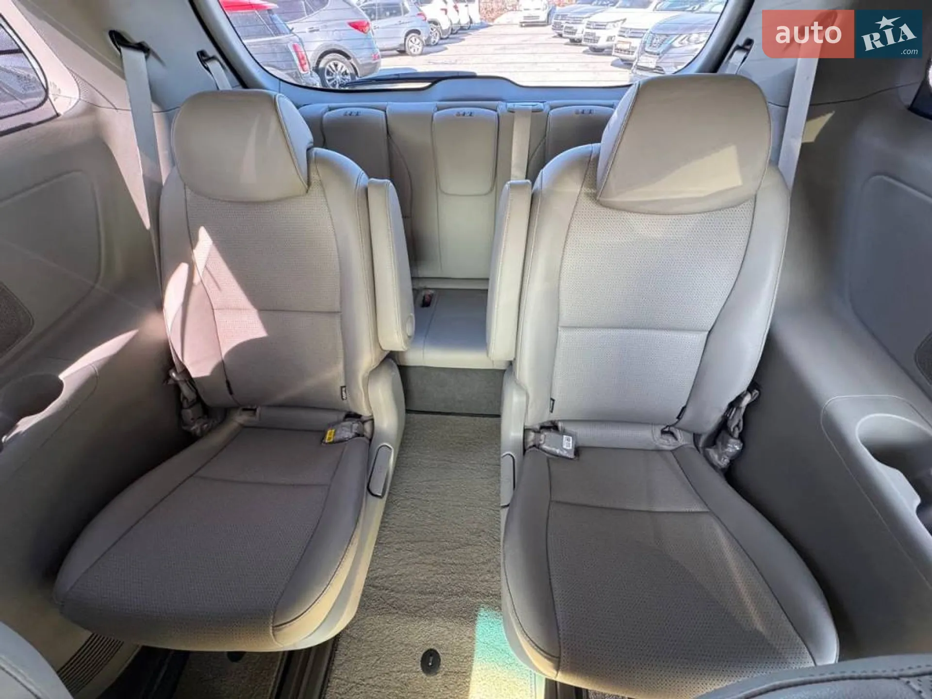 2019 Kia Carnival - мініатюра 32