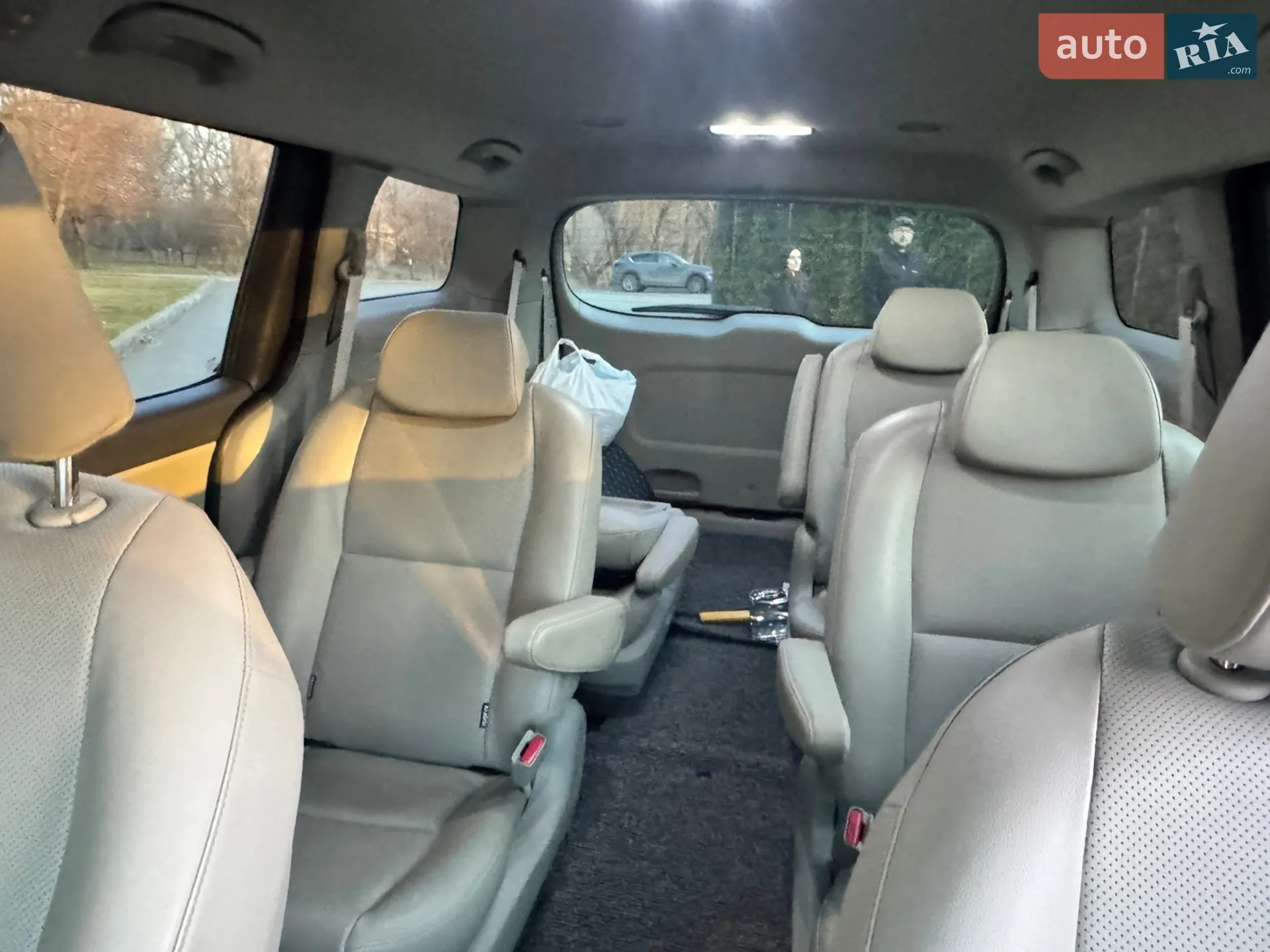 2018 Kia Carnival - мініатюра 21