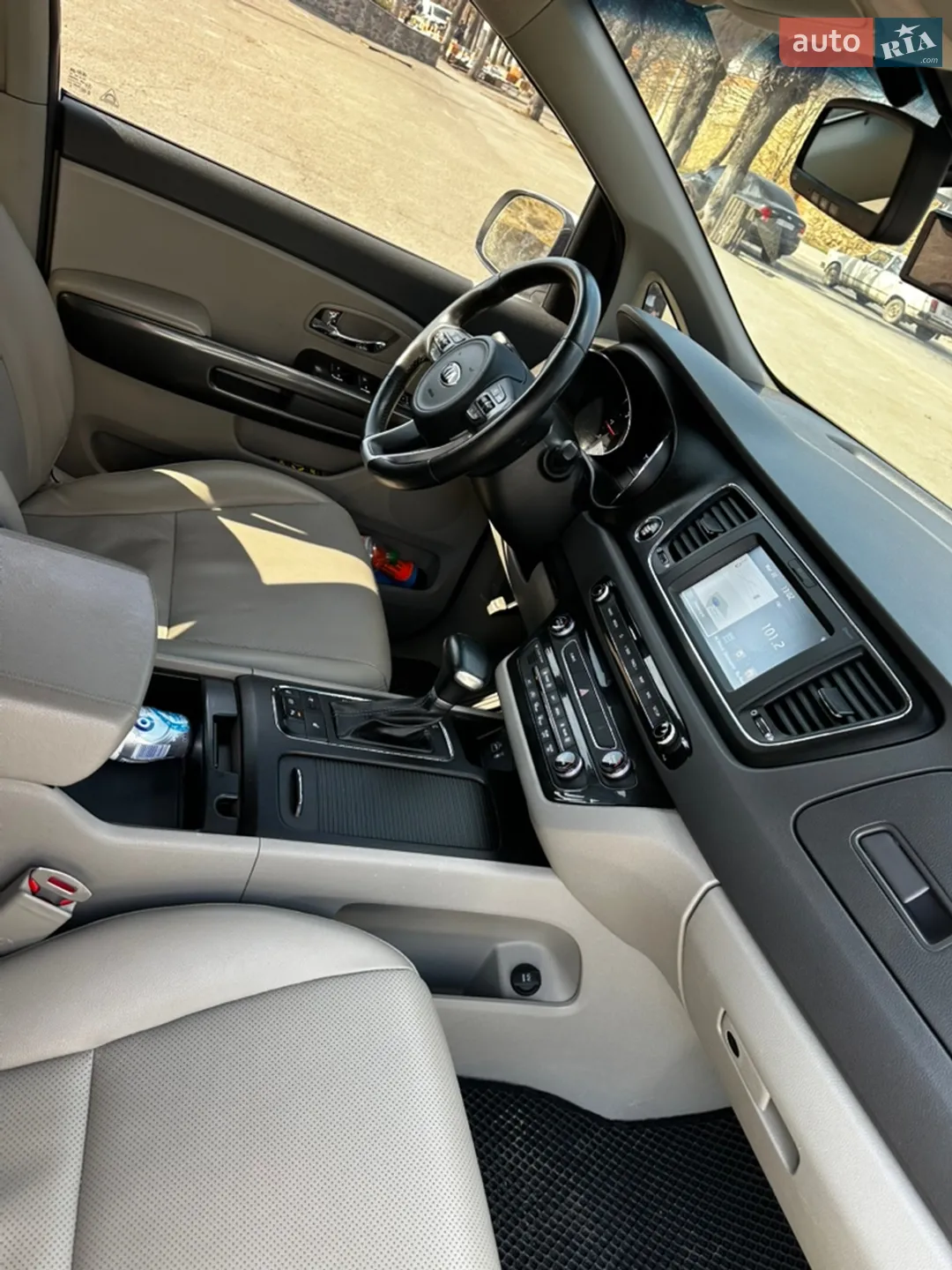 2017 Kia Carnival - мініатюра 9