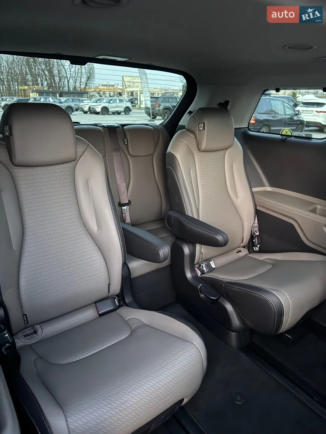 2024 Kia Carnival - мініатюра 28