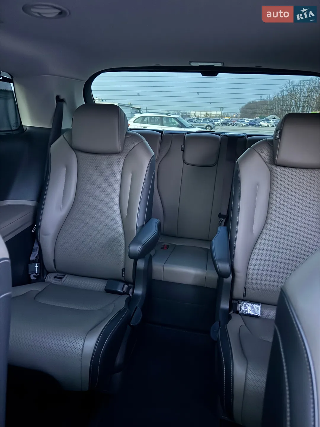 2024 Kia Carnival - мініатюра 44