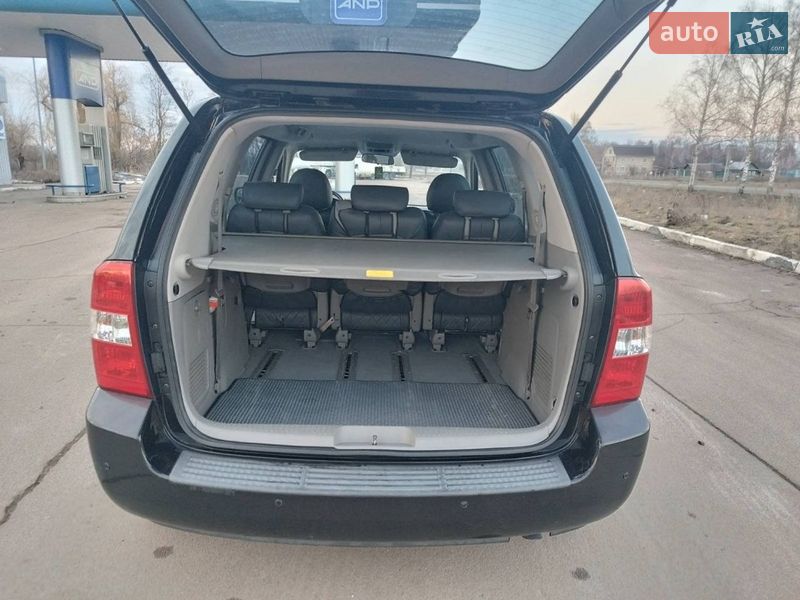Минивэн Kia Carnival 2007 в Шостке