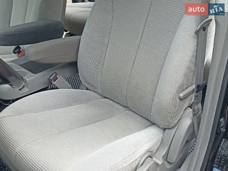 Минивэн Kia Carnival 2007 в Шостке