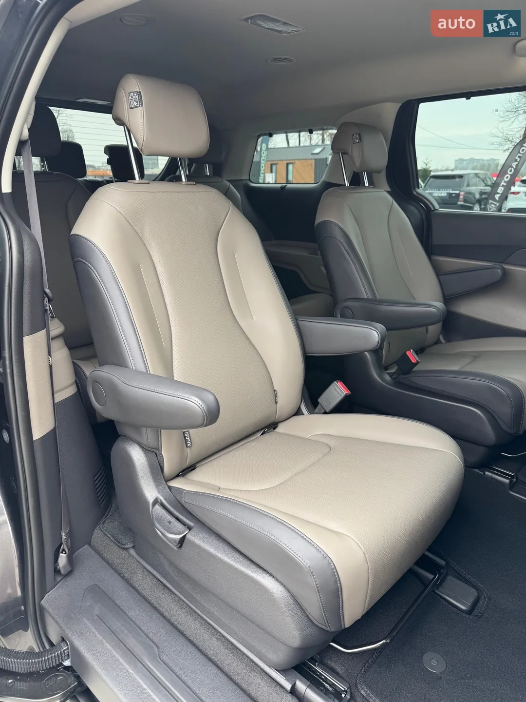 2024 Kia Carnival - мініатюра 40