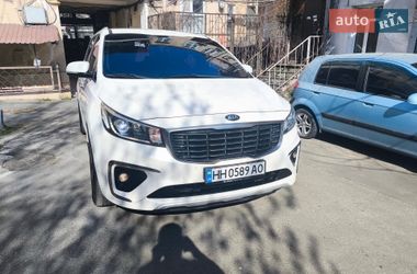 Минивэн Kia Carnival 2018 в Одессе