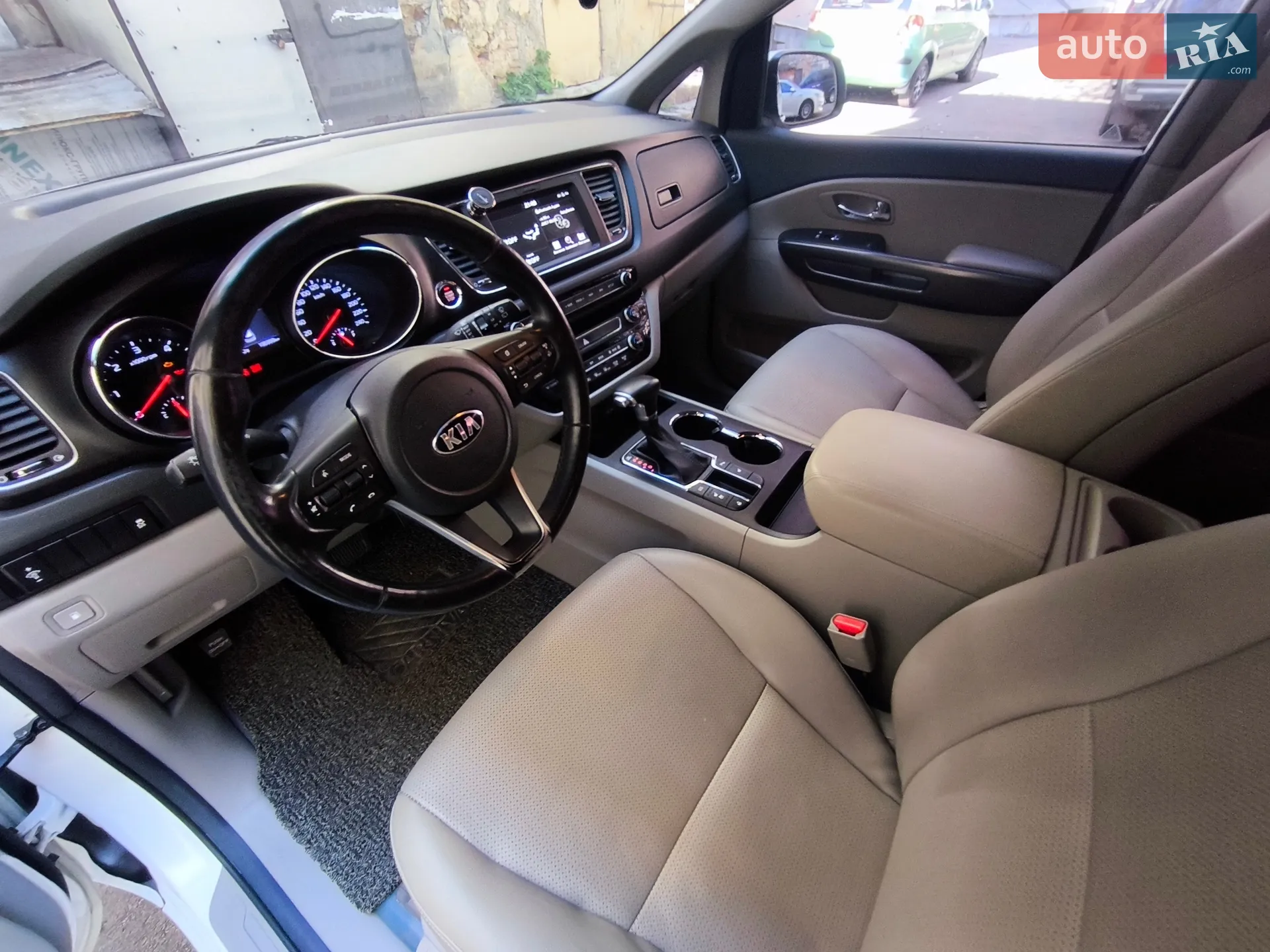 2018 Kia Carnival - мініатюра 14