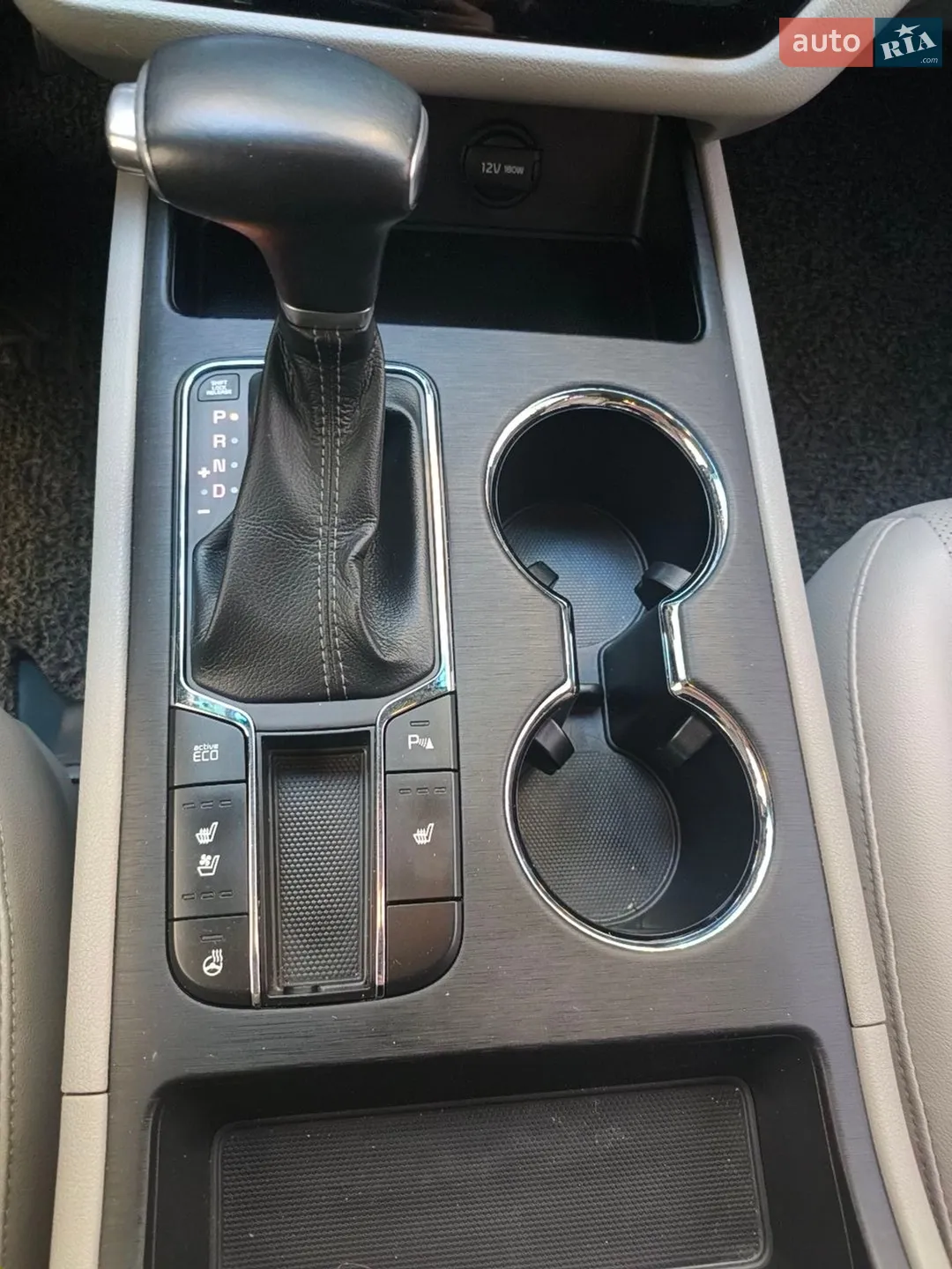 2018 Kia Carnival - мініатюра 18