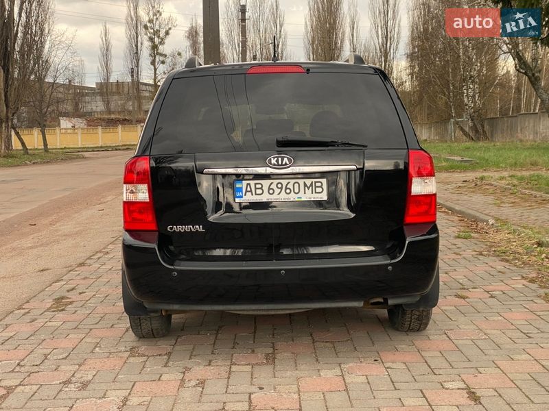 Мінівен Kia Carnival 2012 в Коростені