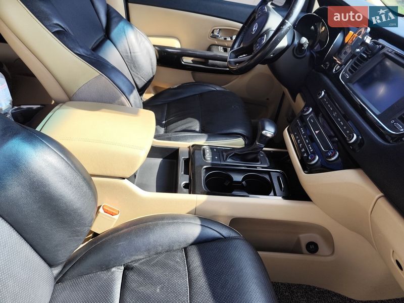 Мінівен Kia Carnival 2016 в Одесі фото 14 Мінівен Kia Carnival 2016 в Одесі