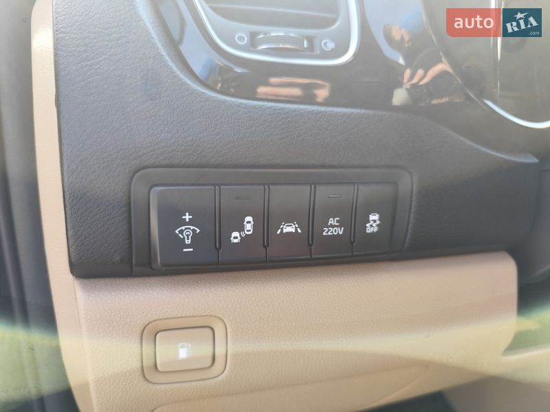 Мінівен Kia Carnival 2016 в Одесі фото 15 Мінівен Kia Carnival 2016 в Одесі
