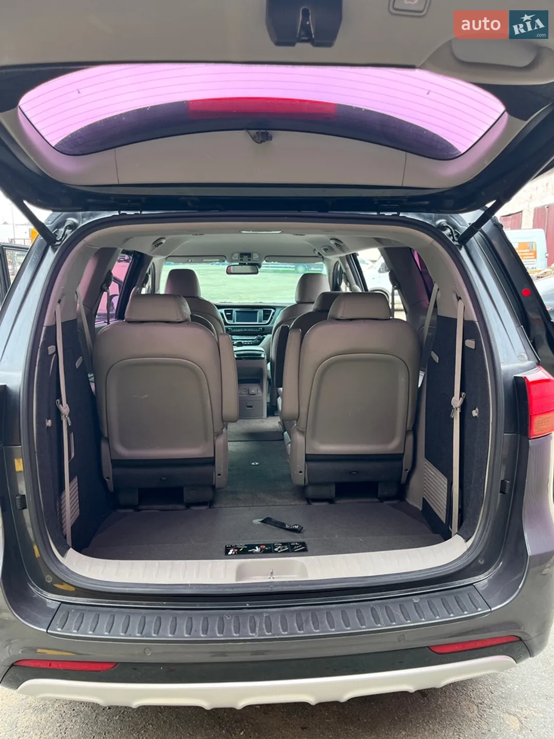 2015 Kia Carnival - мініатюра 24