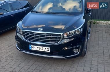 Минивэн Kia Carnival 2017 в Сваляве