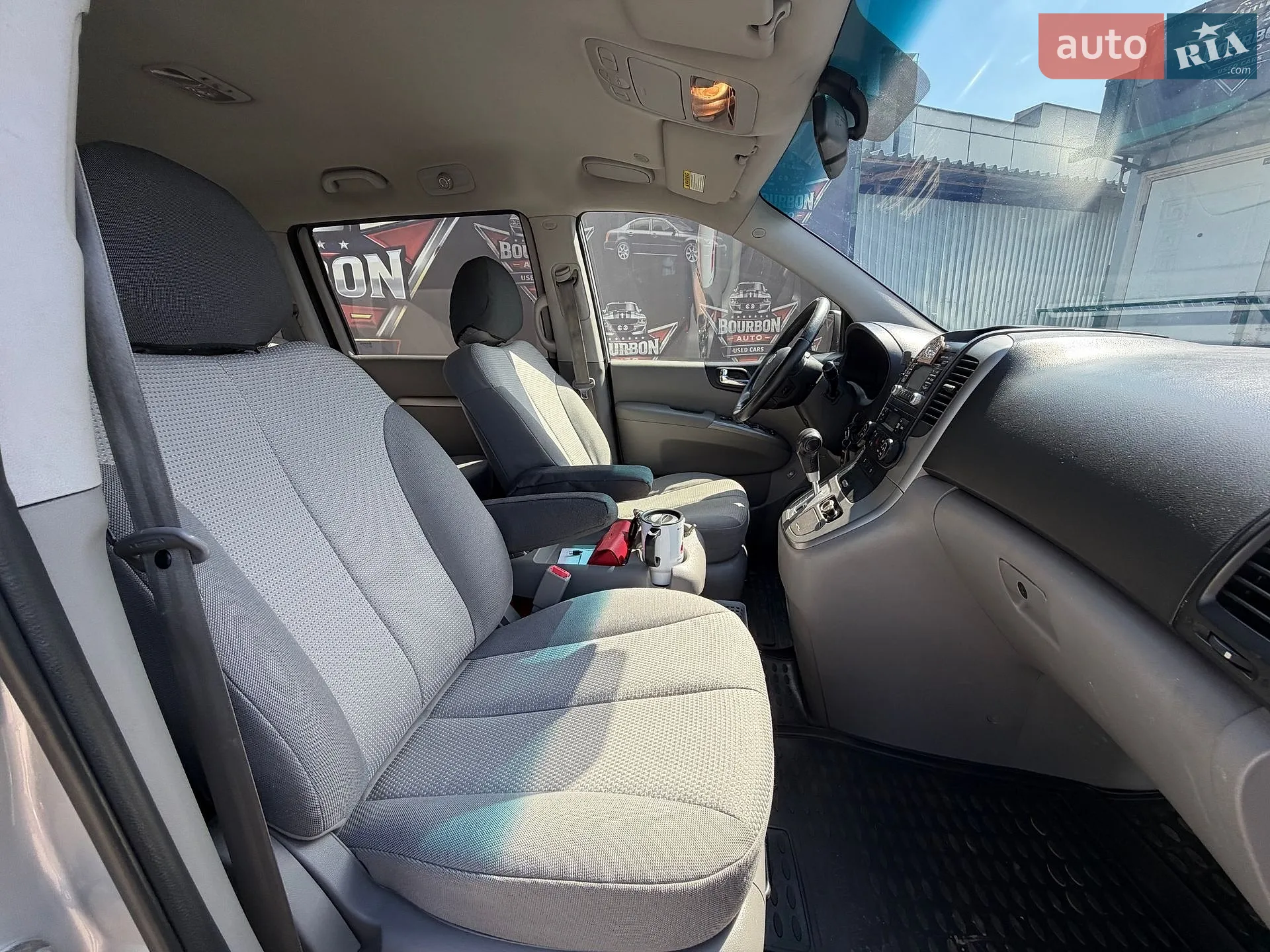 2012 Kia Carnival - мініатюра 31