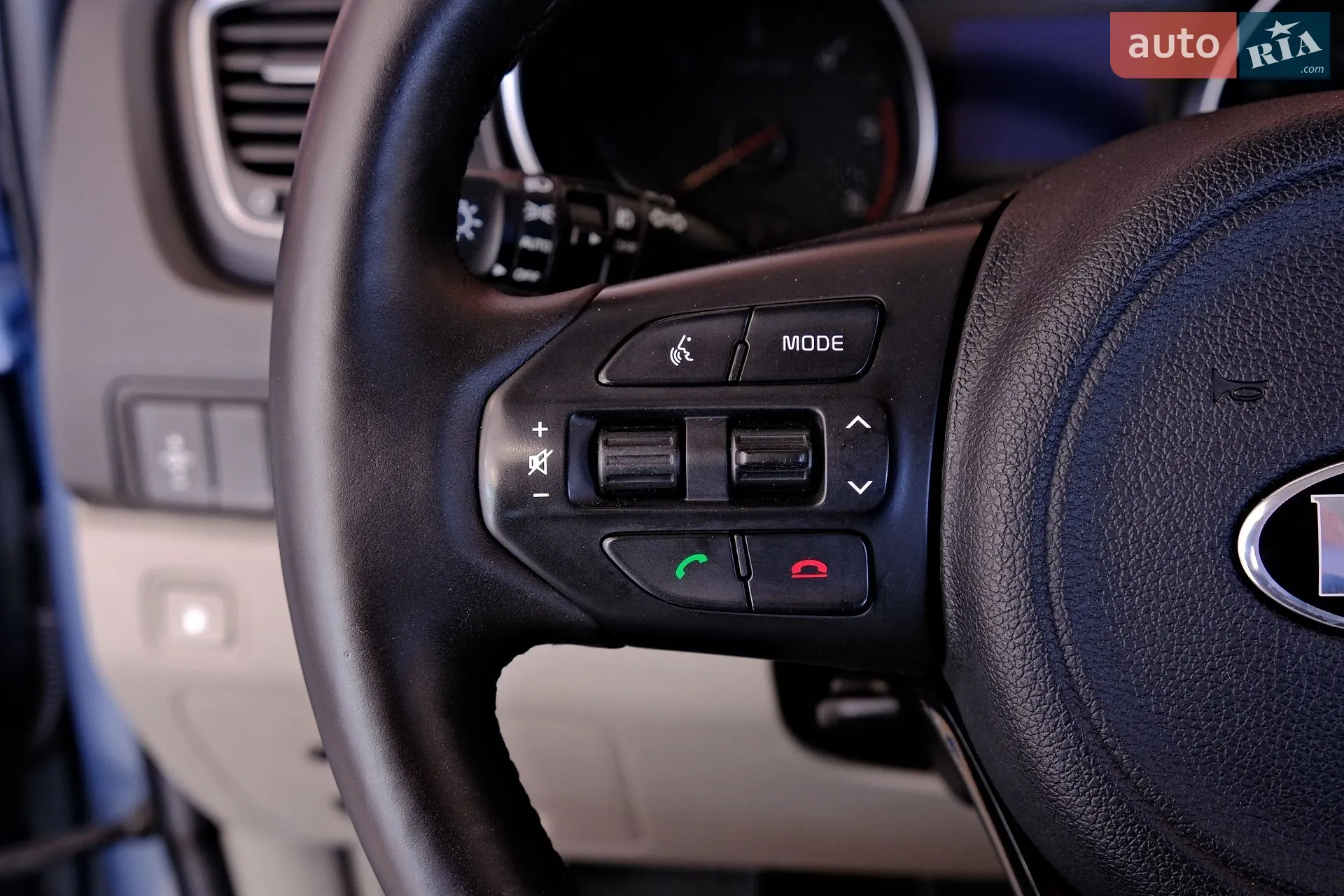 2014 Kia Carnival - мініатюра 25