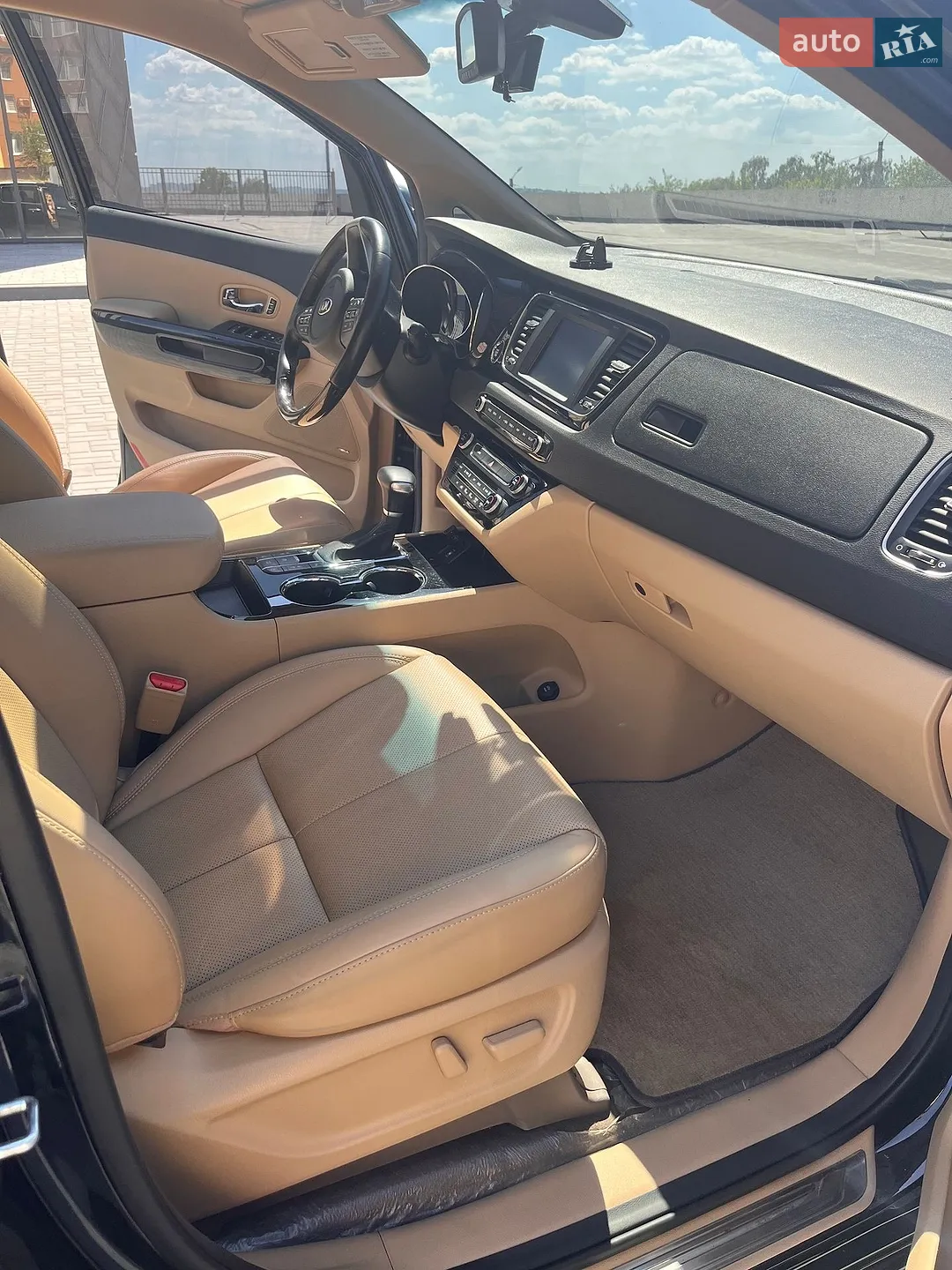 2018 Kia Carnival - мініатюра 17