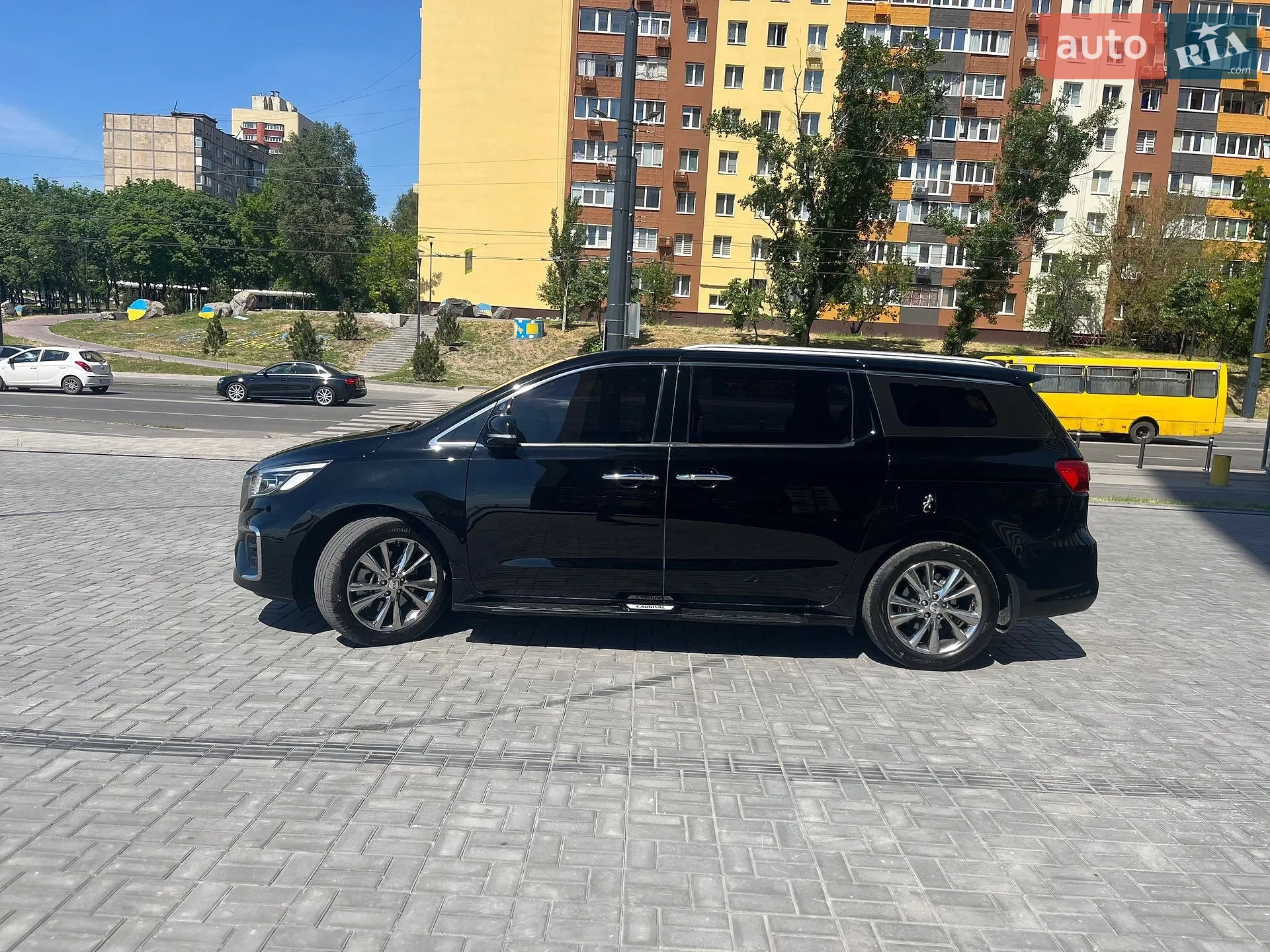 2018 Kia Carnival - мініатюра 3