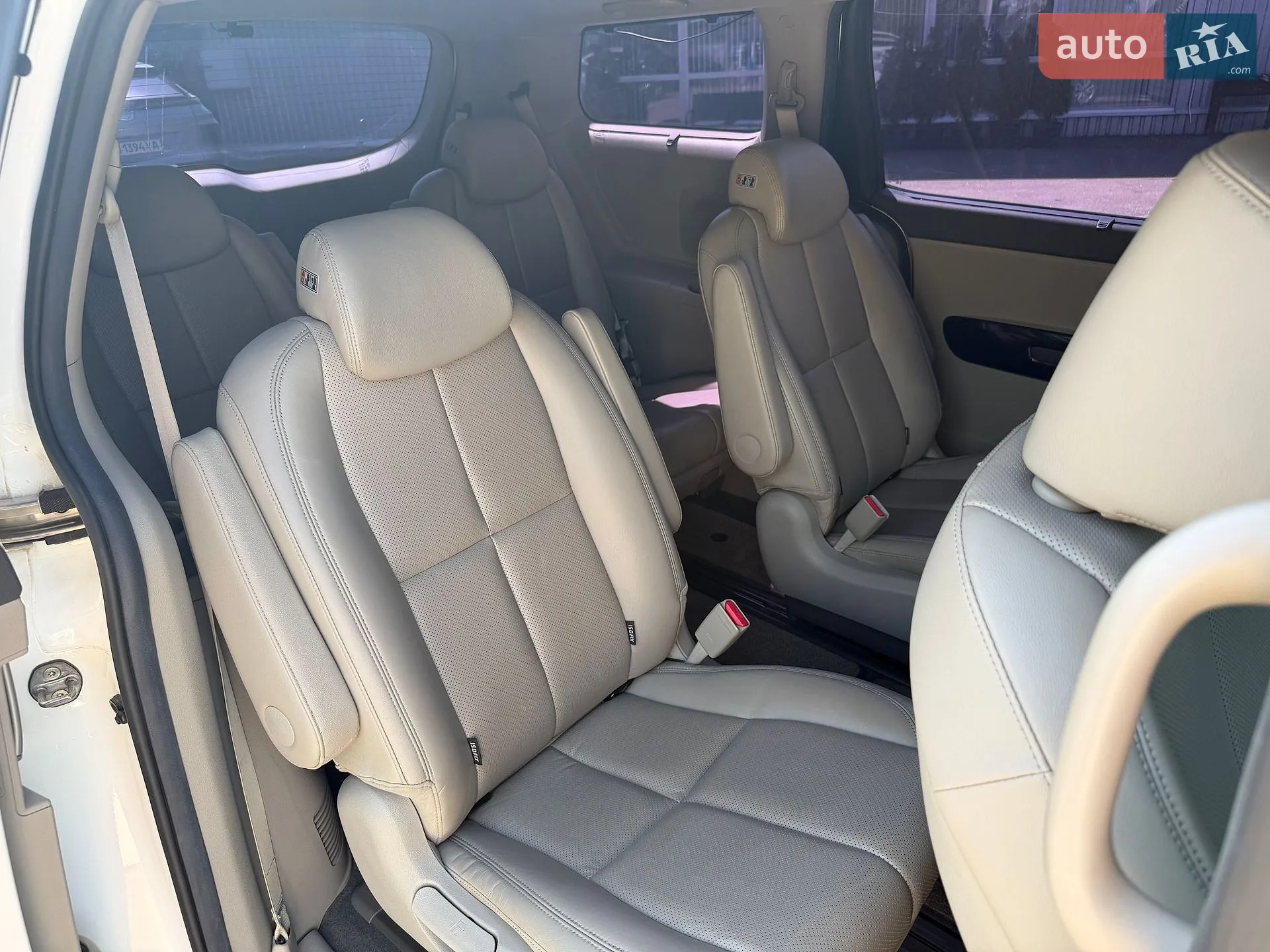 2016 Kia Carnival - мініатюра 36