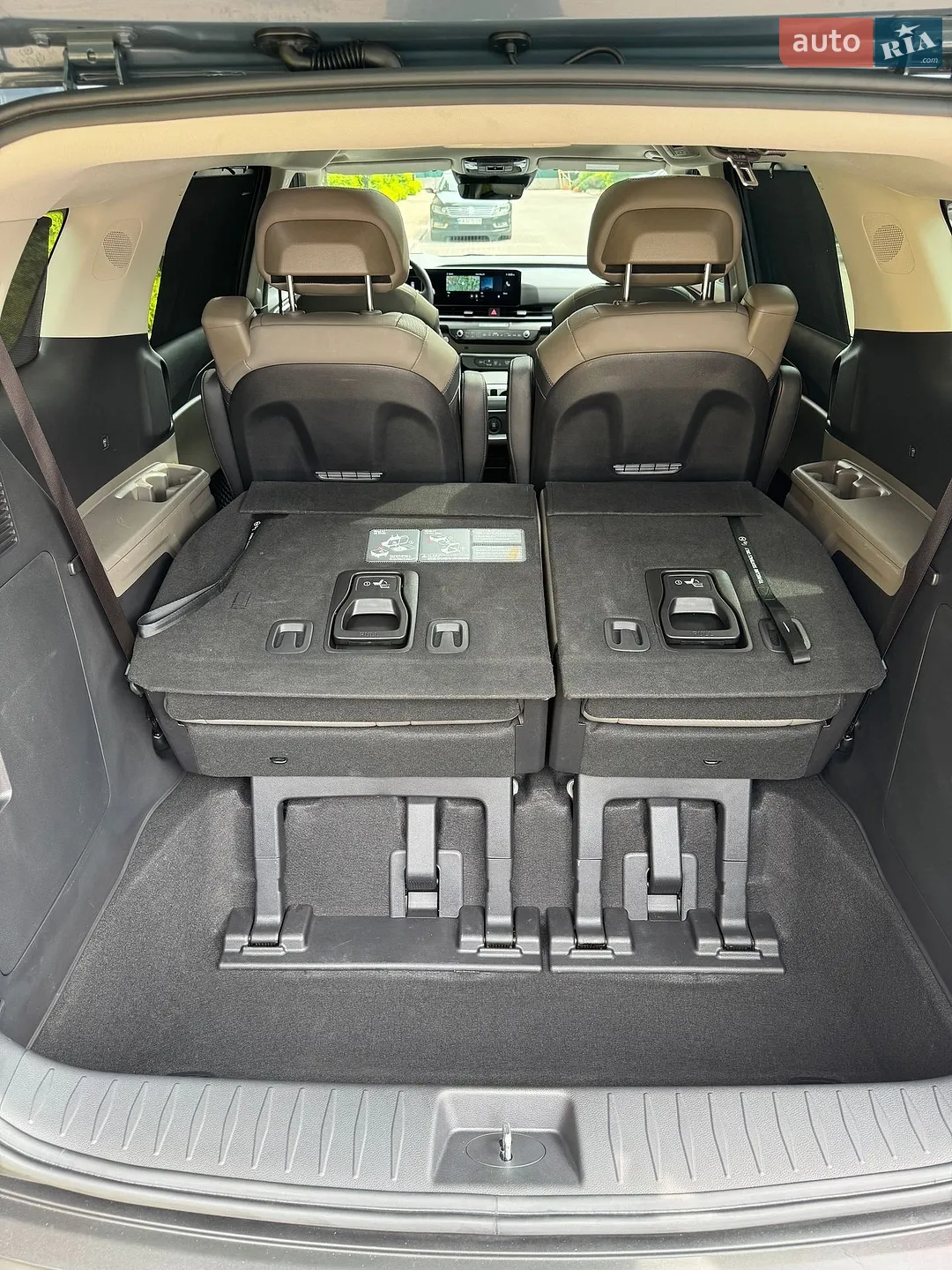 2024 Kia Carnival - мініатюра 48
