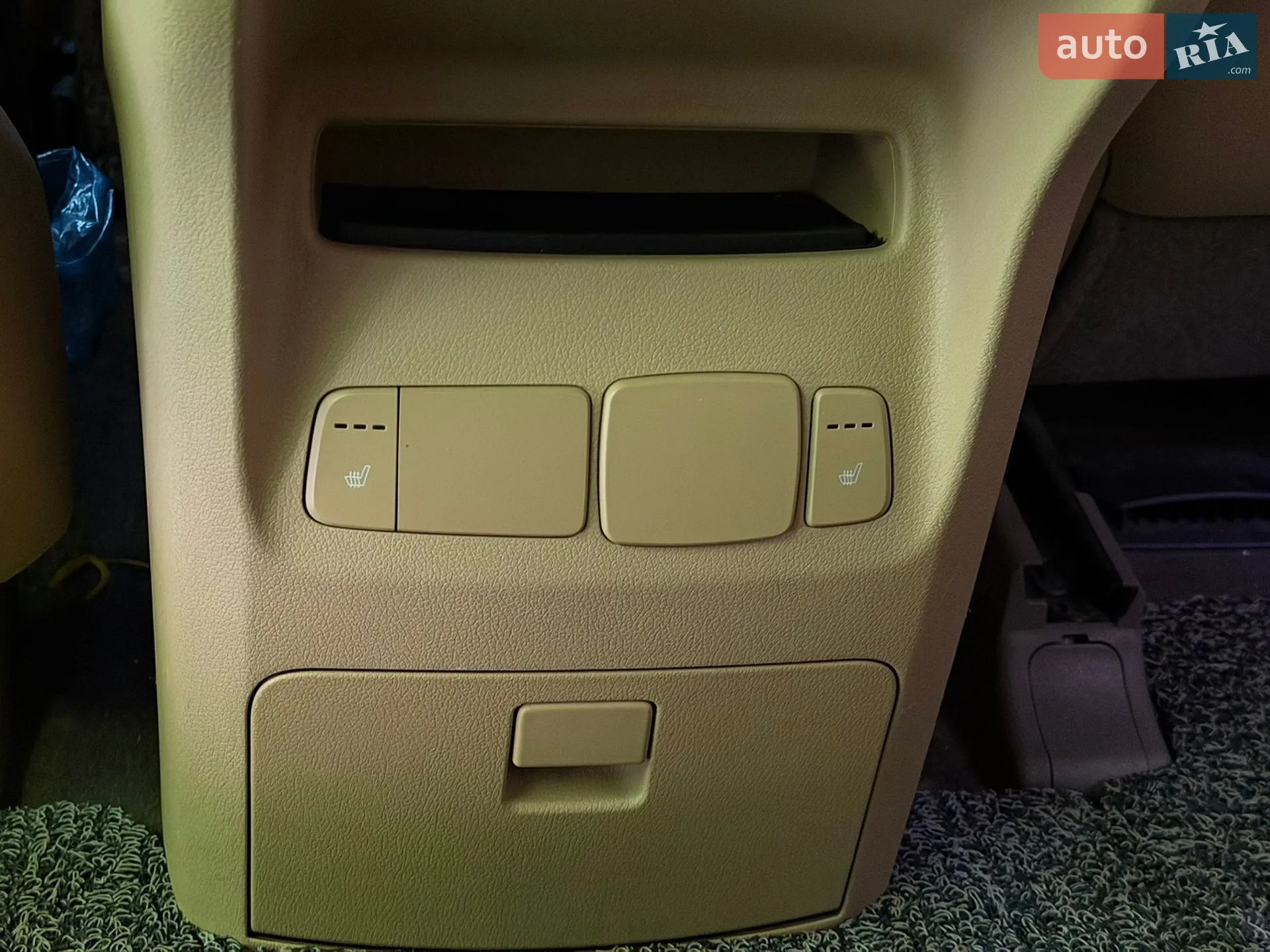 2018 Kia Carnival - мініатюра 34