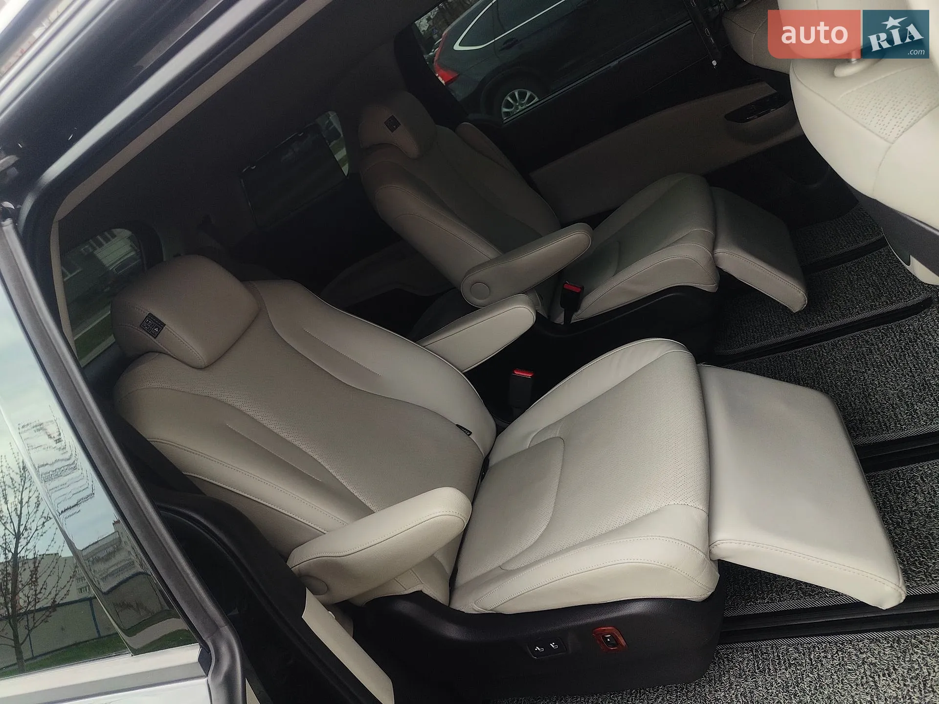 2021 Kia Carnival - мініатюра 20