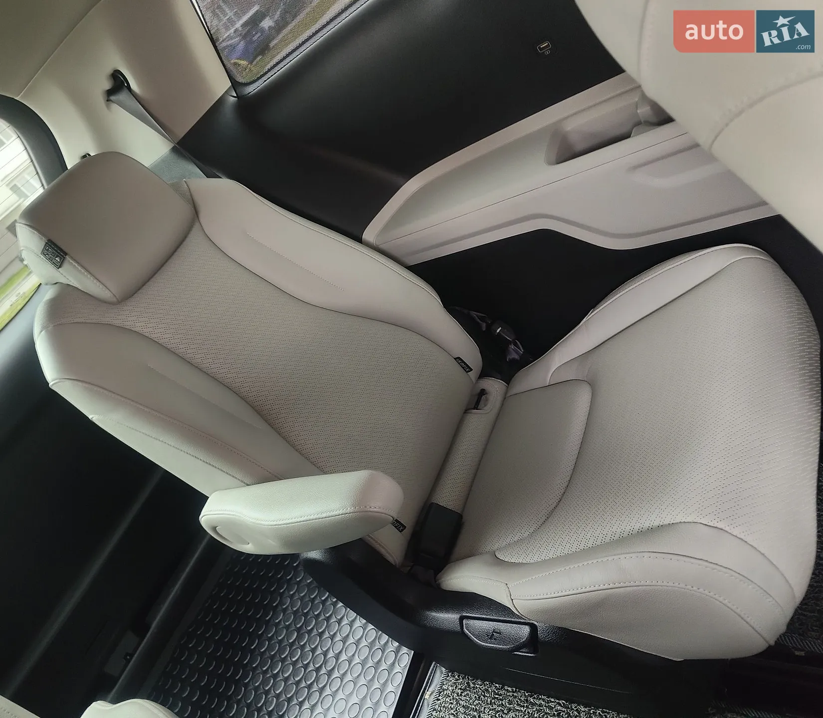 2021 Kia Carnival - мініатюра 26