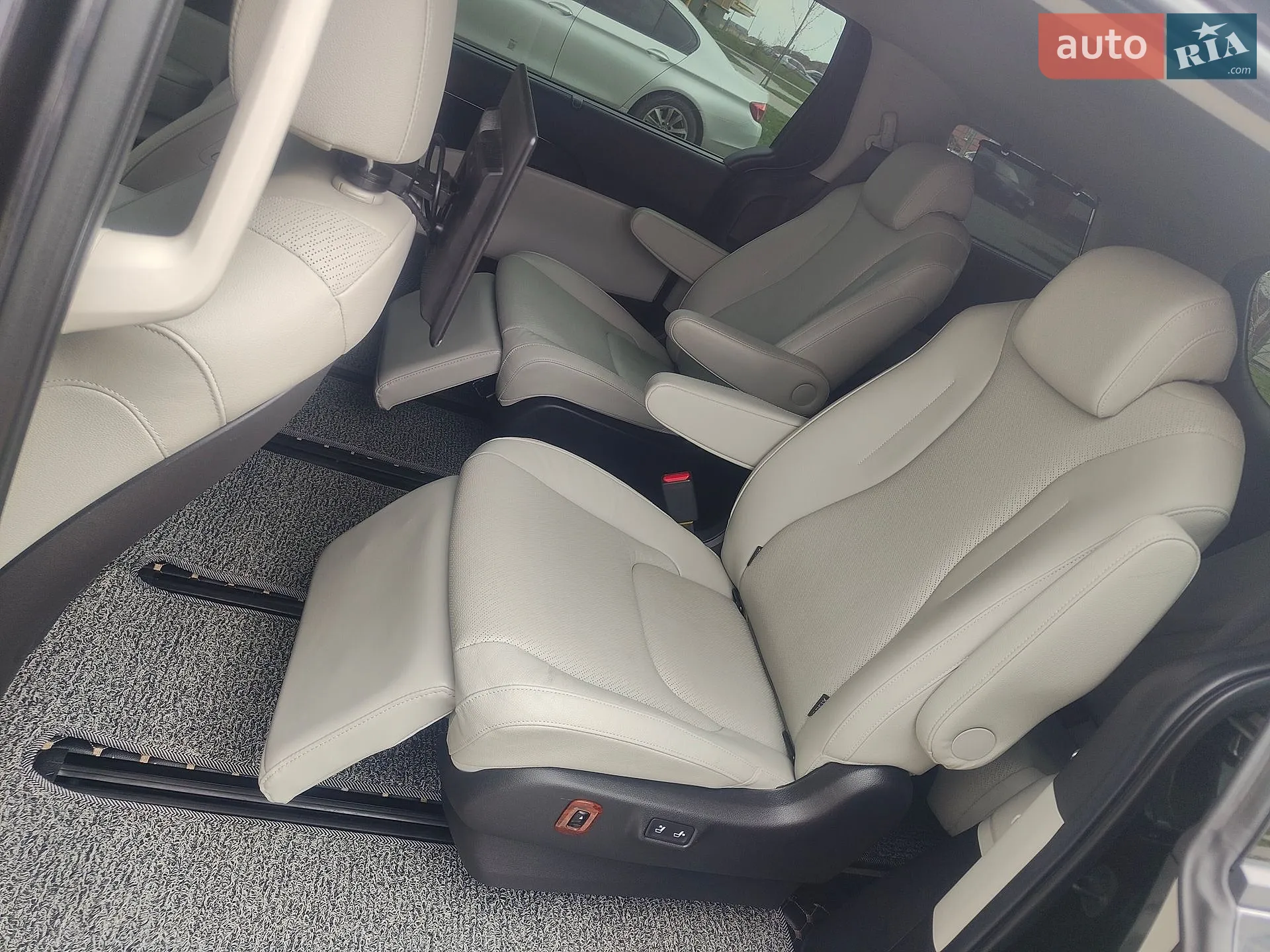 2021 Kia Carnival - мініатюра 40