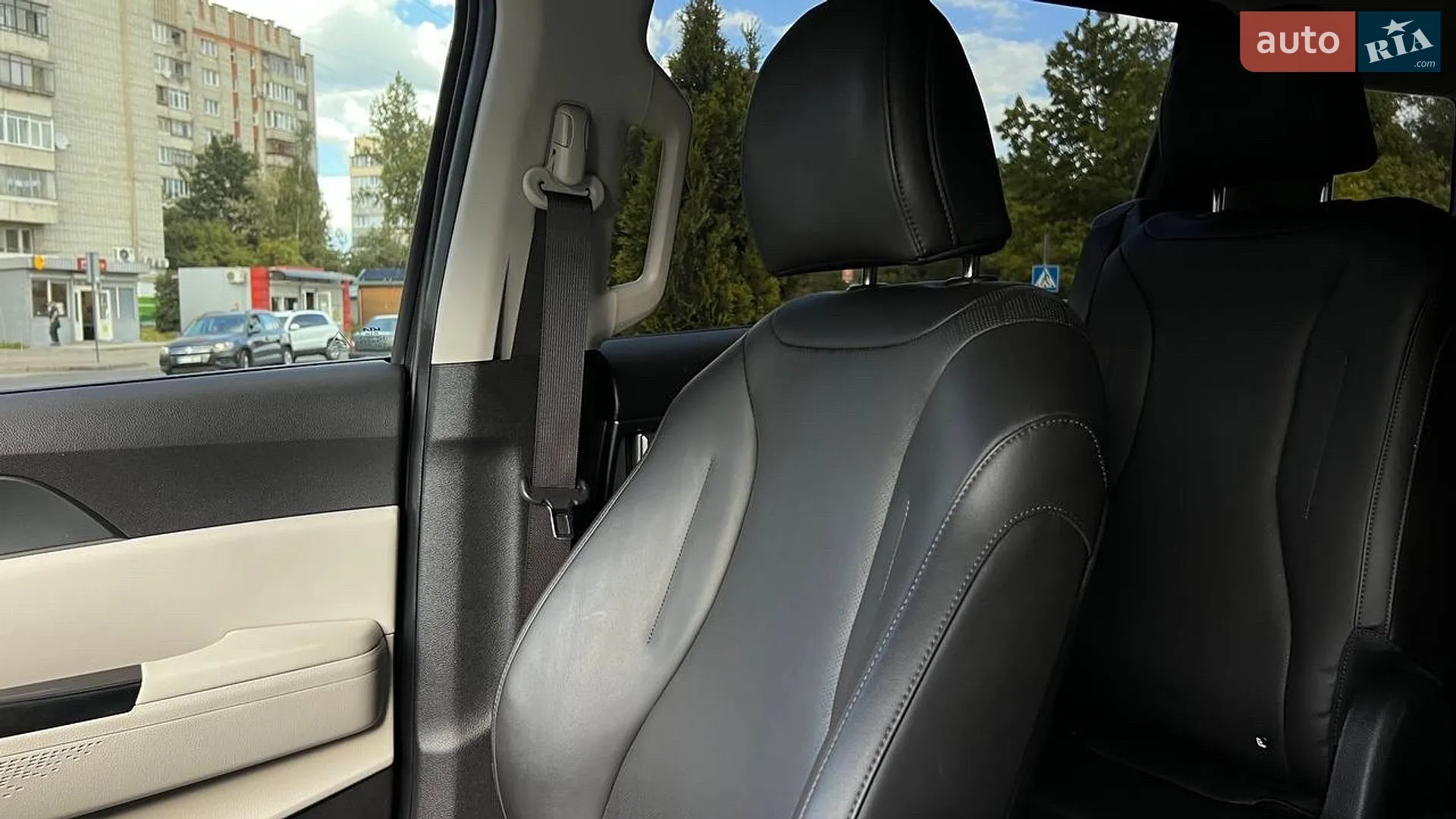 2023 Kia Carnival - мініатюра 15
