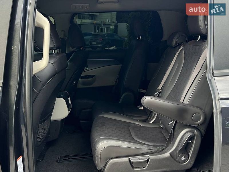 Минивэн Kia Carnival 2023 в Львове фото 19 Минивэн Kia Carnival 2023 в Львове
