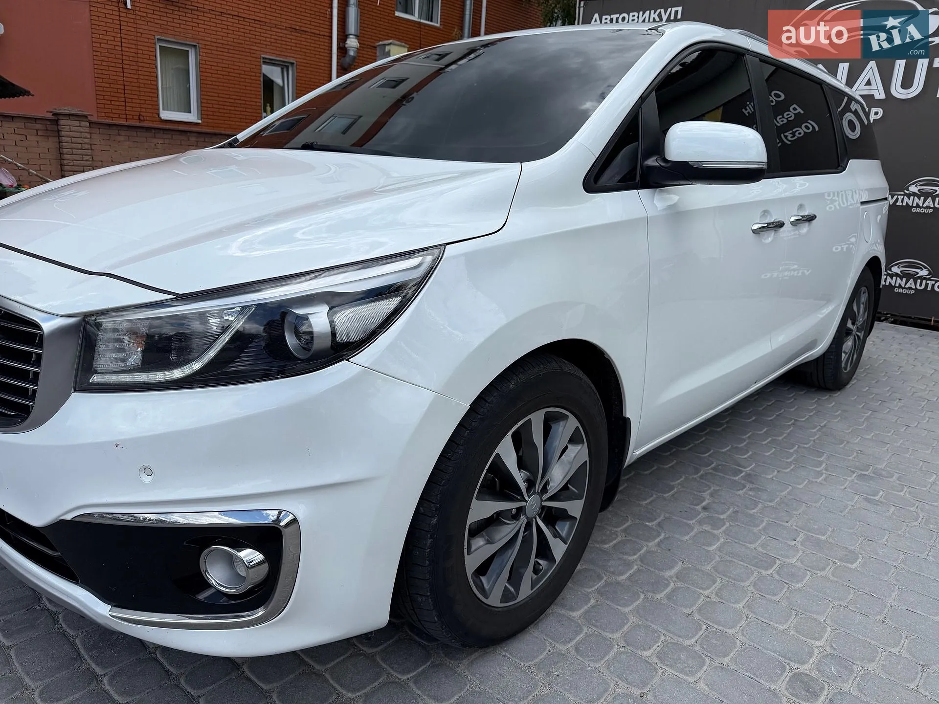 2017 Kia Carnival - мініатюра 24