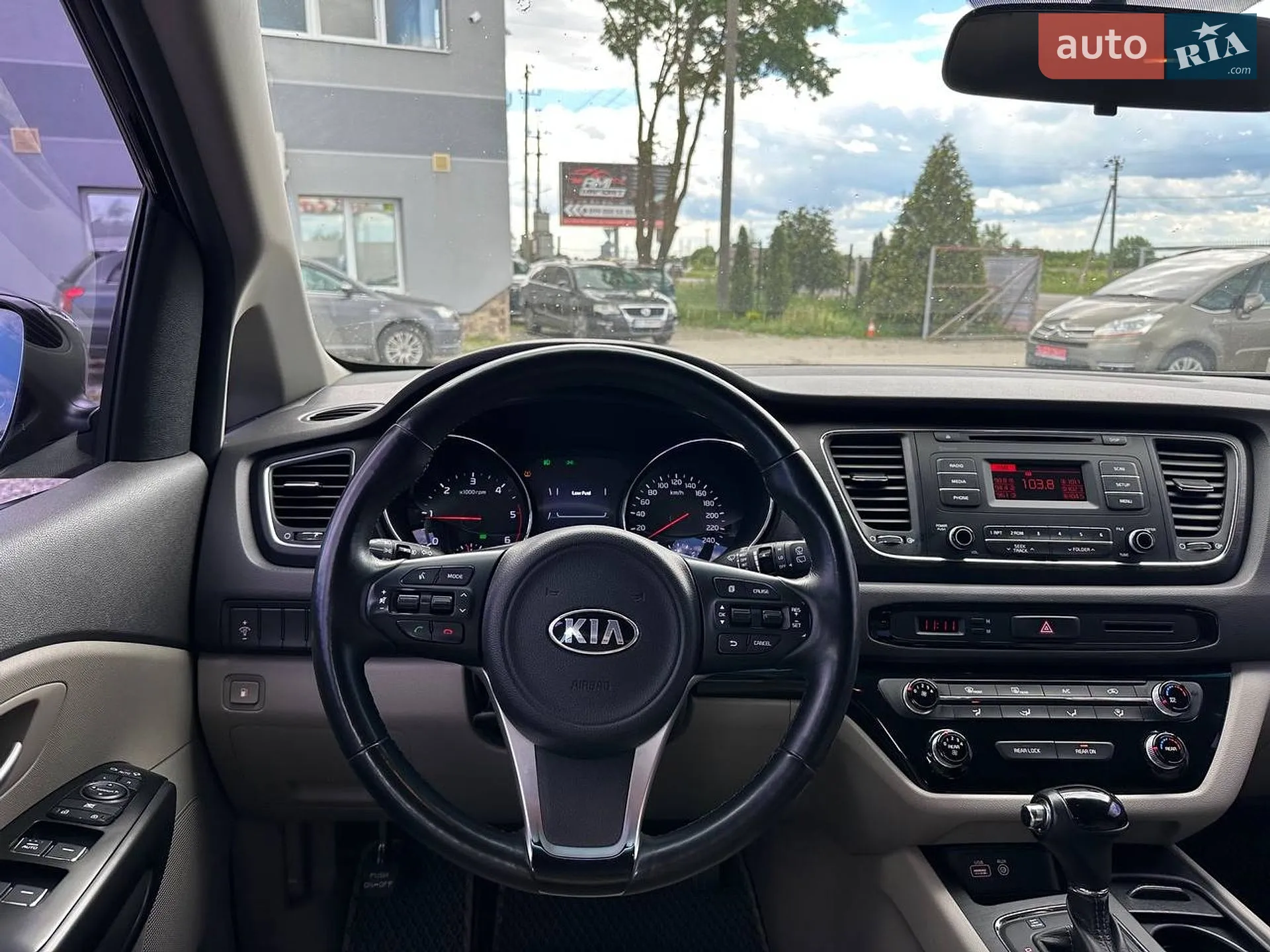 2015 Kia Carnival - мініатюра 8
