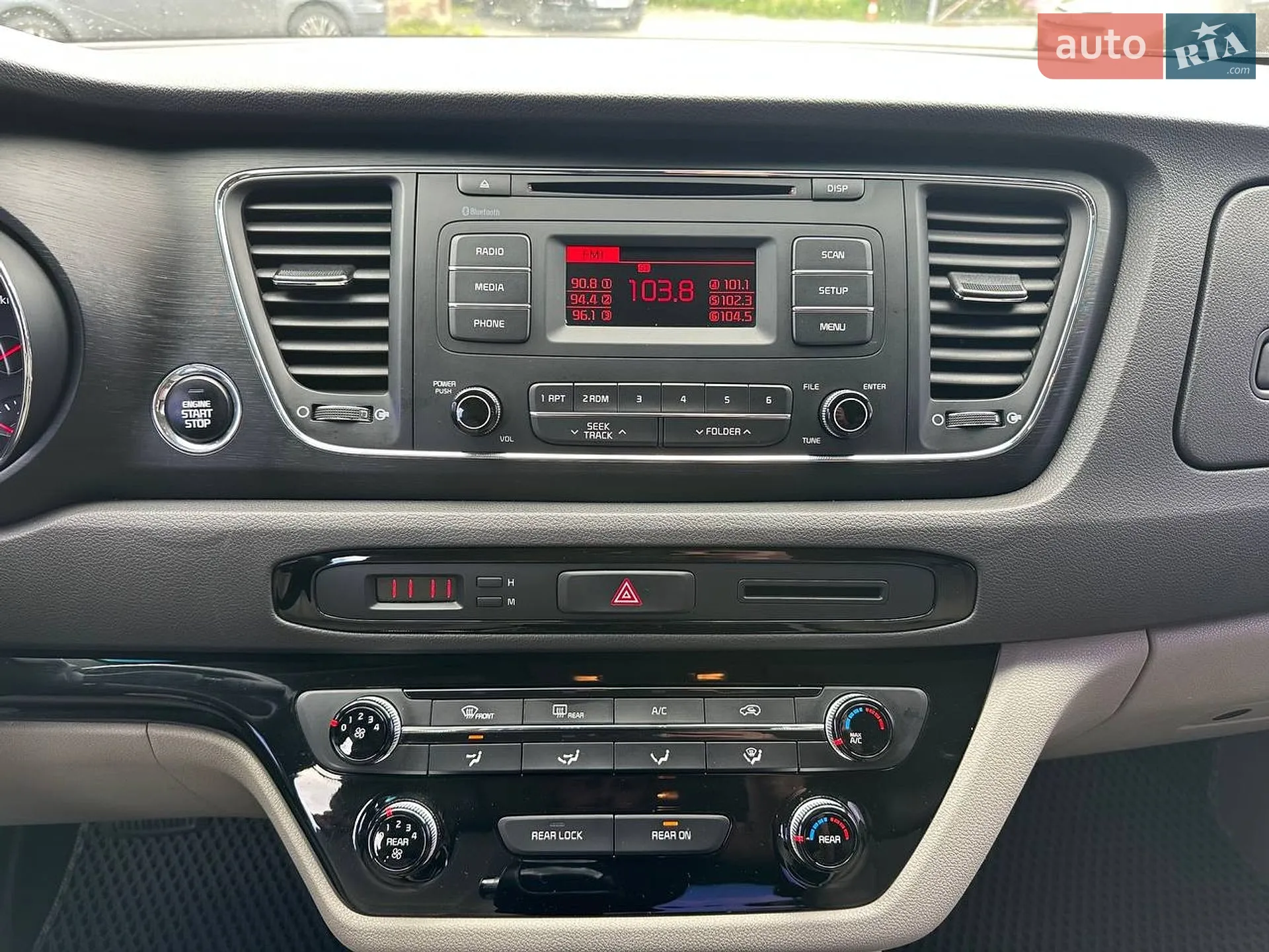 2015 Kia Carnival - мініатюра 10