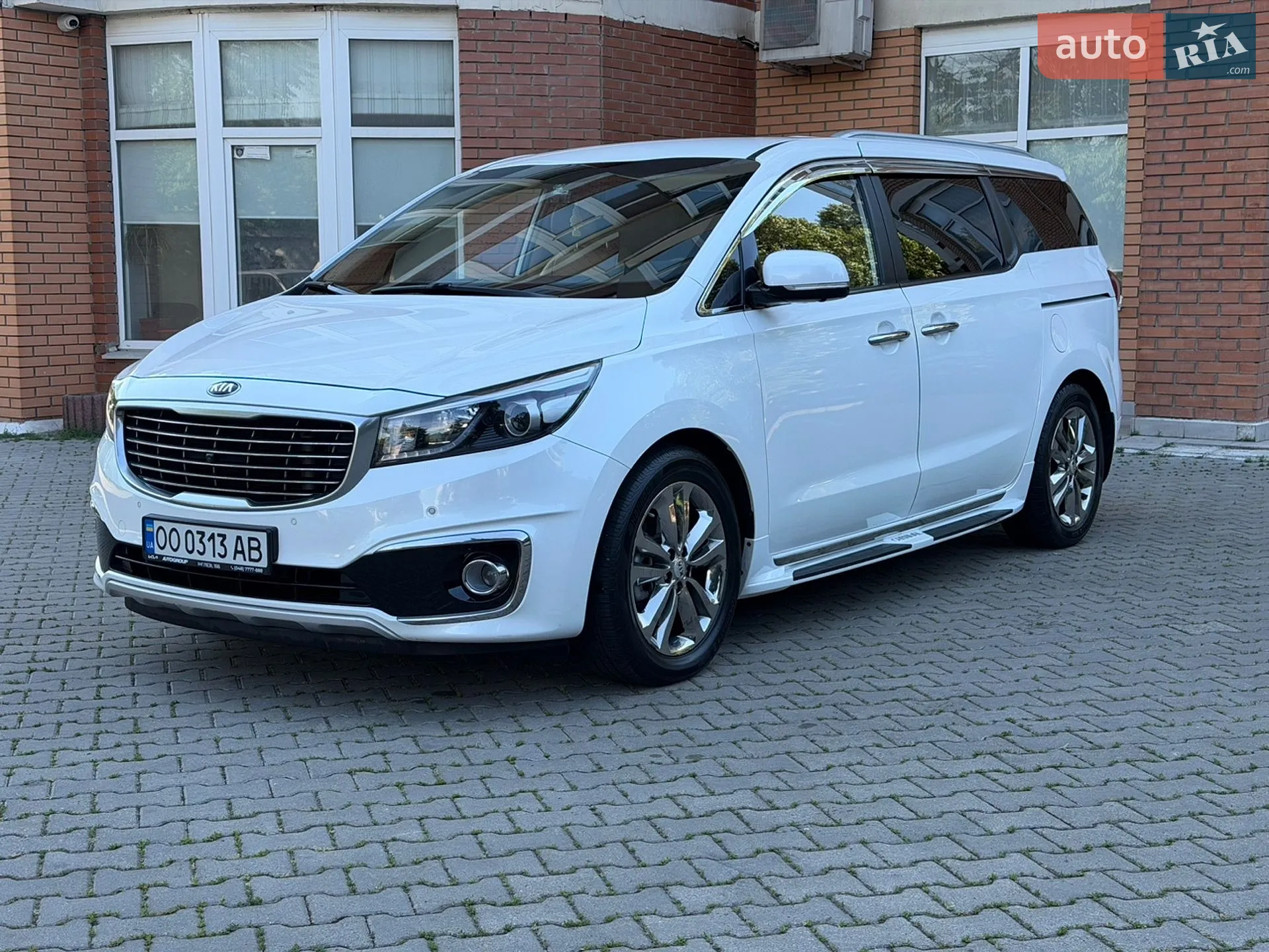 2015 Kia Carnival - мініатюра 3