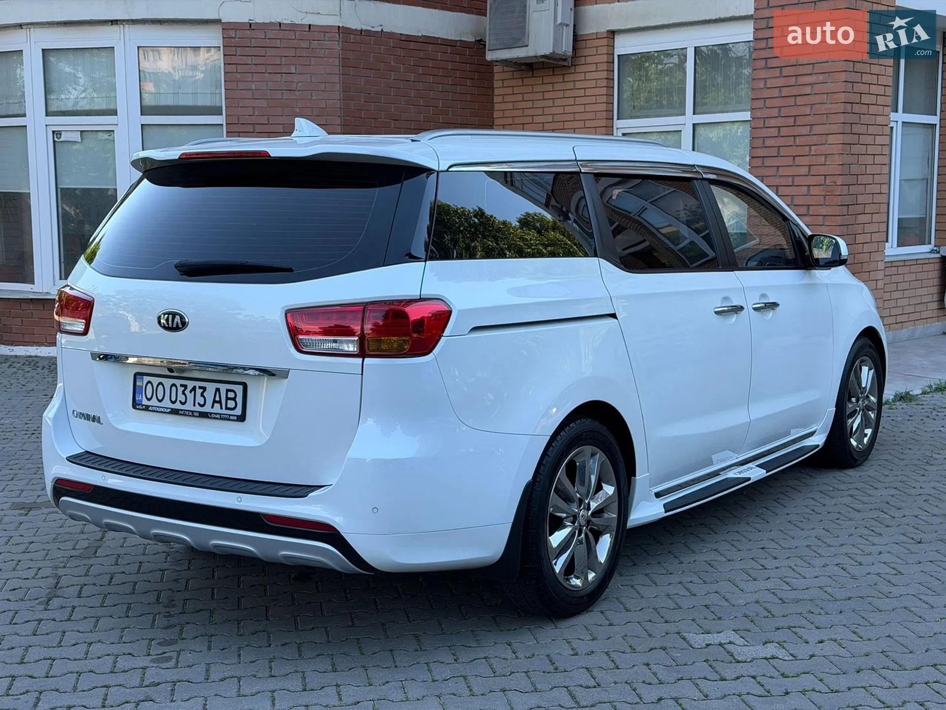 2015 Kia Carnival - мініатюра 8