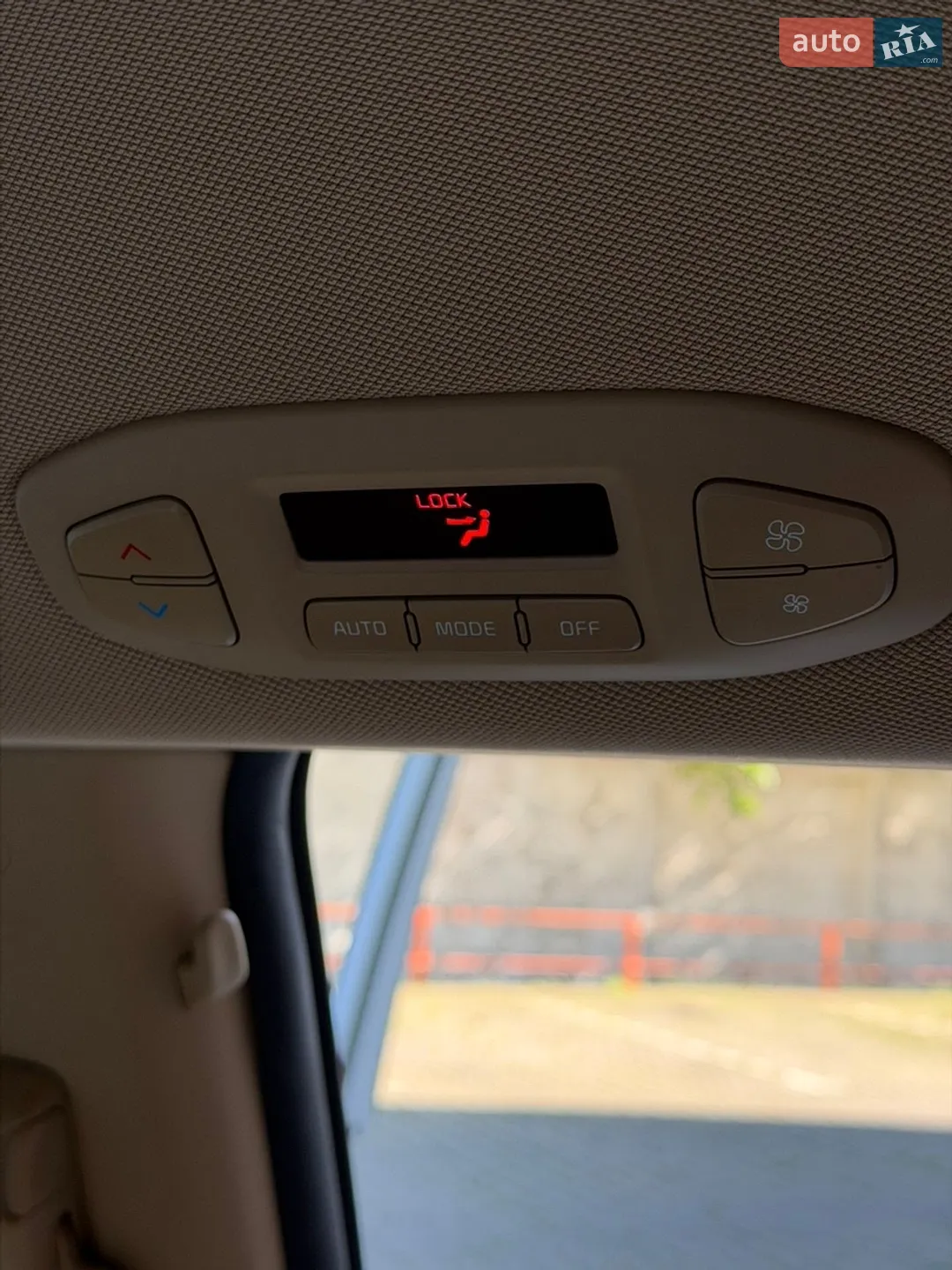 2015 Kia Carnival - мініатюра 18