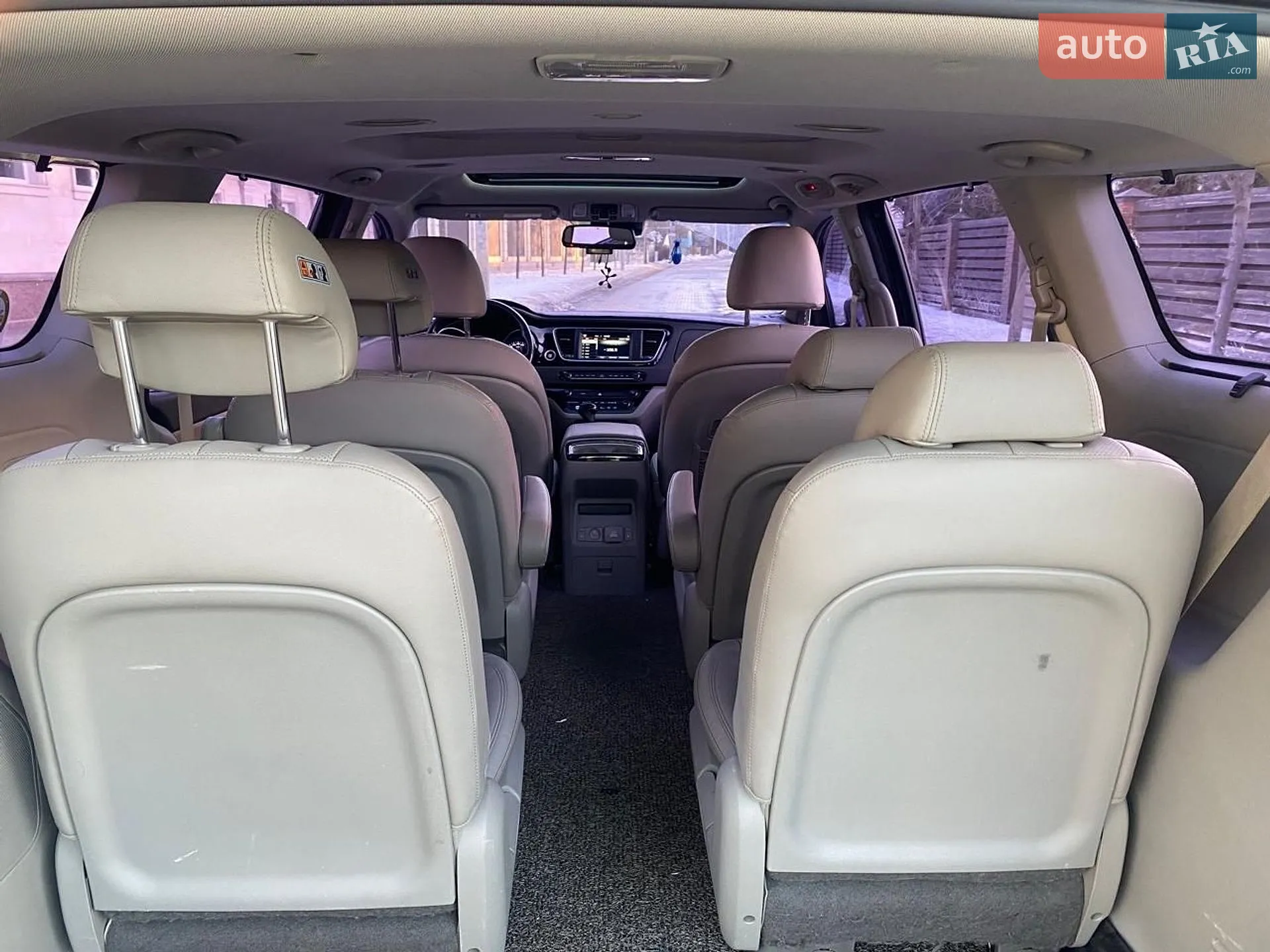 2014 Kia Carnival - мініатюра 9