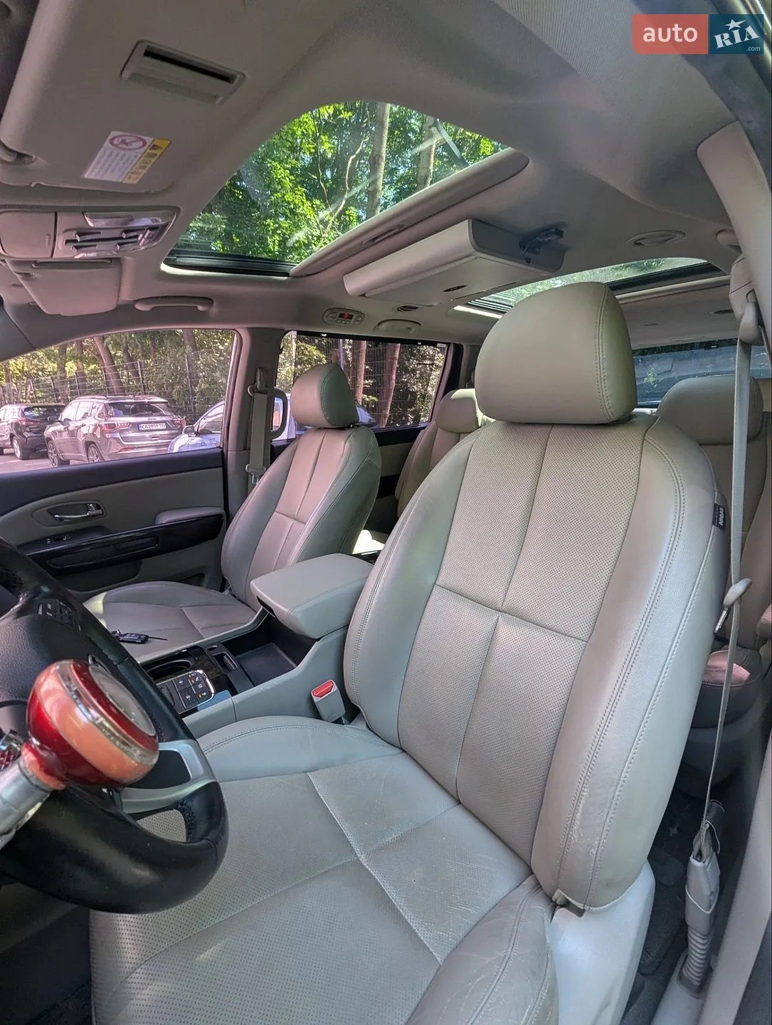 2015 Kia Carnival - мініатюра 19