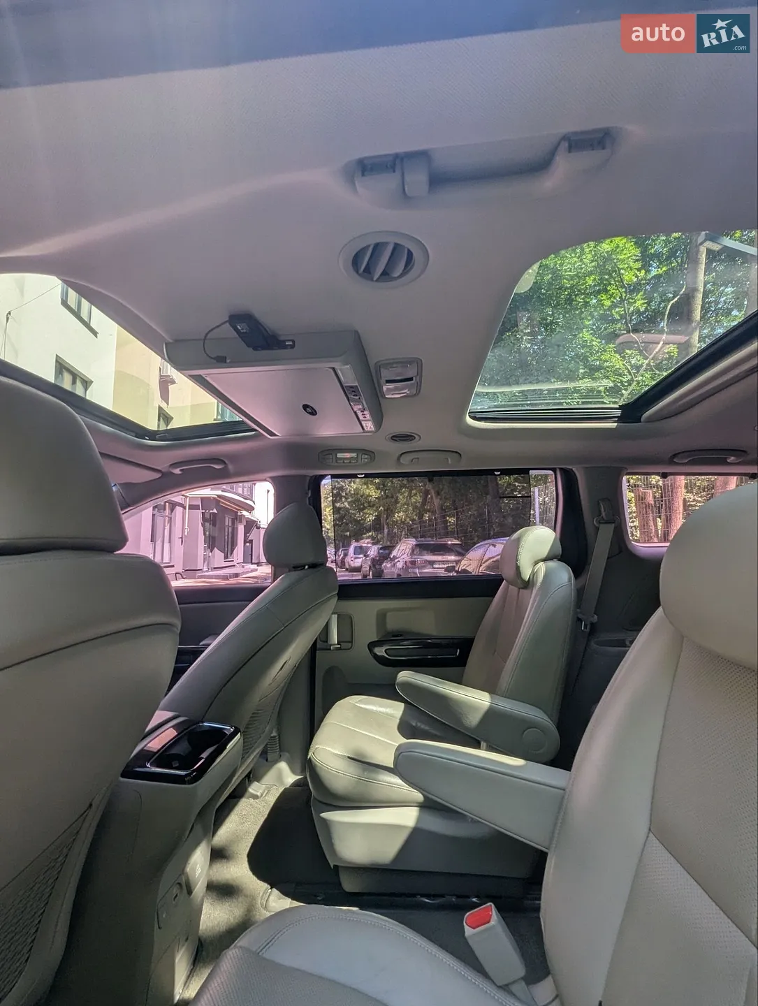 2015 Kia Carnival - мініатюра 30