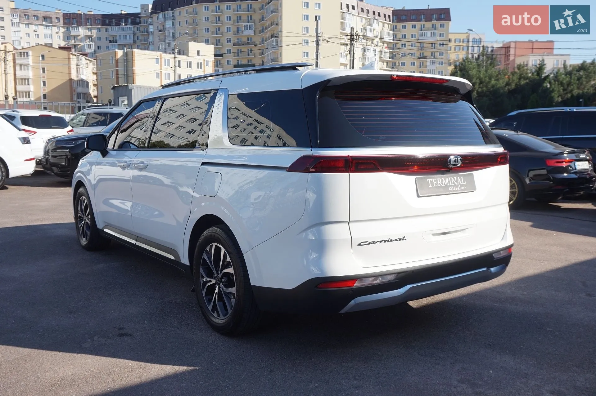 2020 Kia Carnival - мініатюра 8